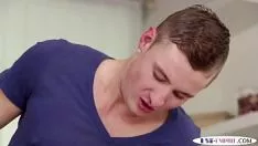 Oynat Biseksüel adam sashaysuction yumru mmf üçlü iğne yapmak