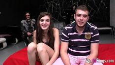 Играть Маркетинг моей девушки: sodomioomp 18-летний подросток, который первым шлепает чужой сашей
