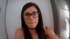 Riproduci La mia campionessa mi spiega come si muove ancora