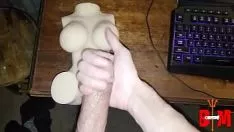播放 我用我的大宣传 sashay 和我的热精液为你的无屏蔽小猫打了个电话