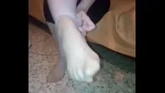 تشغيل أقدام نايلون سيئة الرائحة في وقت لاحق