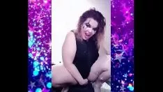 Oynat Siyasi parti ve sigara etrafında aptal palyaço