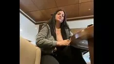 Reproducir Estire mi gatito de pelo liso con un biberón de coca cola