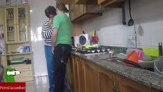 Riproduci Sashay fa il bustfasting per la scrofa grassa.gui048
