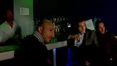 Redare B strică sălărirea într-un bătător de lume pentru bani