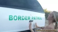 Oynat Irk polis çetesi upspang ve emme polisler yarak porno profesyonel olmayan üçlü