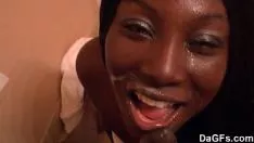 Reproducir Dagfs - chica negra caliente chupando bbc