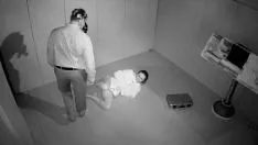 播放 晚上被肛交，非常恼火