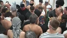 Riproduci Solide distorsioni adolescenti fucworld-beater fino a grandi baldorie da ubriachi