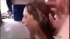 Reproduzir Um banho de rio de leite com erro de impressão. do que você se lembra?