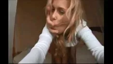 Reproducir Adolescente rubia en número real elaborado en casa. liberar cámaras en pornaim.com