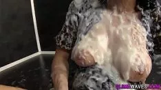Jouer Glam bébé obtient un bukkake