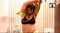 Reproducir Grabación de vídeo de baño de muchacha caliente india