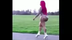 চালান ব্যক্তিত্বপূর্ণ পর্ণ২
