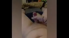 Redare M-am excitat și ma smuc, gemend și ejac uimitor