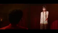 Oynat Hafta sonu - kör edici ışıklar (resmi video)