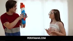 تشغيل Pervfam4k-stepmom صوفيا لوك المصيد stepiblings ريس روبنز و تايلر كروز إغاظة كل آخر