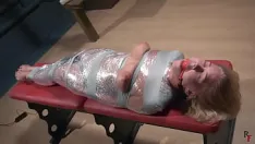 تشغيل دارينا لديها عدة هزات الجماع التحنيط بالعصا السحرية 1