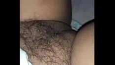 चलाएँ मेरी पत्नी अपनी चूत के अंदर अधिक वीर्य चाहती है