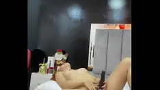 Redare Orgasme multiple și squirt pentru hottie ghimbir pe webcam