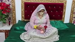 Reproducir La aventura con un consolador de una novia madura india: una sesión de squirt sexy con una latina caliente