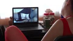 Odtwórz Sekretna sesja masturbacji macochy: kompilacja porno z ukrytą kamerą