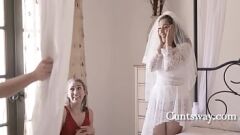 Riproduci Trio lesbico con grandi tette e grandi culi