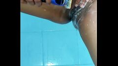 Reproducir Fetiche de coño afeitado: masturbación amateur caliente y lamiendo coño