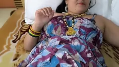 Riproduci Stand One Night Dirty One Night: Skinny Housewife's Wild Casting