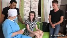 Reproducir Doctor up mira virginal membrana de ciencias naturales y virgen falda palpitar