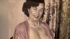 تشغيل MILFs المشعر في العائلة الرجعية المحرمات الرباعية