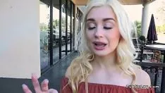 Abspielen Blonder Teenager quält Cowmissy öffentlich
